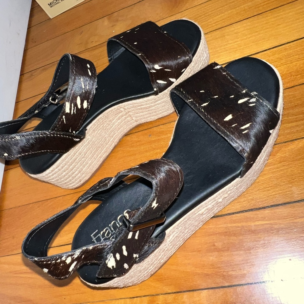 Sz 7 sandals